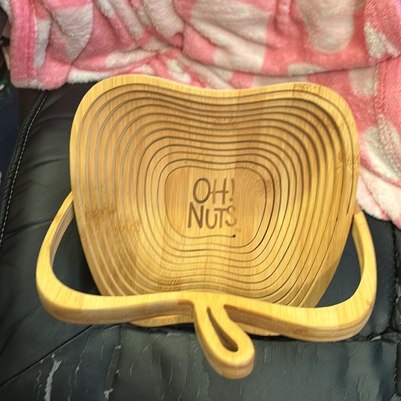 Wooden nut basket - Picture 3 of 3